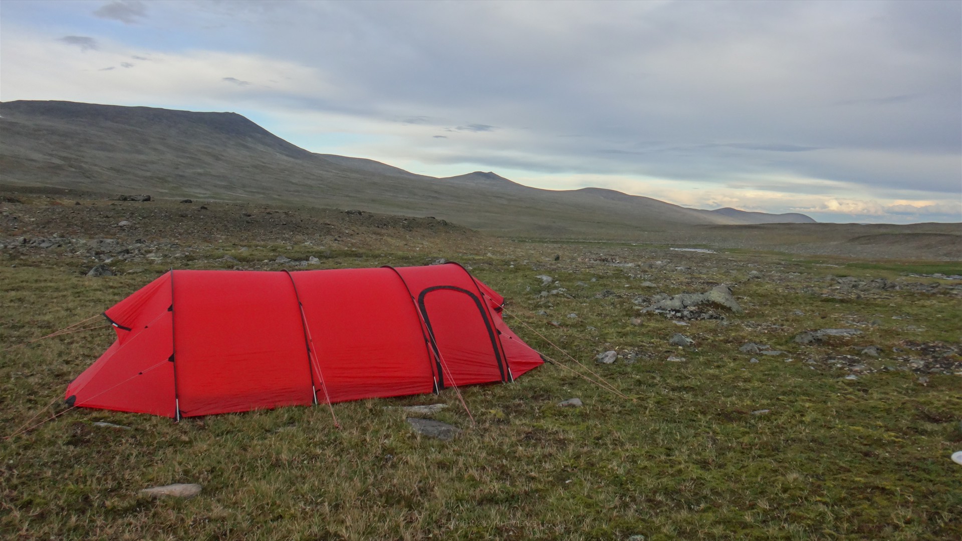 Hyvä telttapaikka löytyi Cievrrajärven seutuvilta, korkeus 1153 m